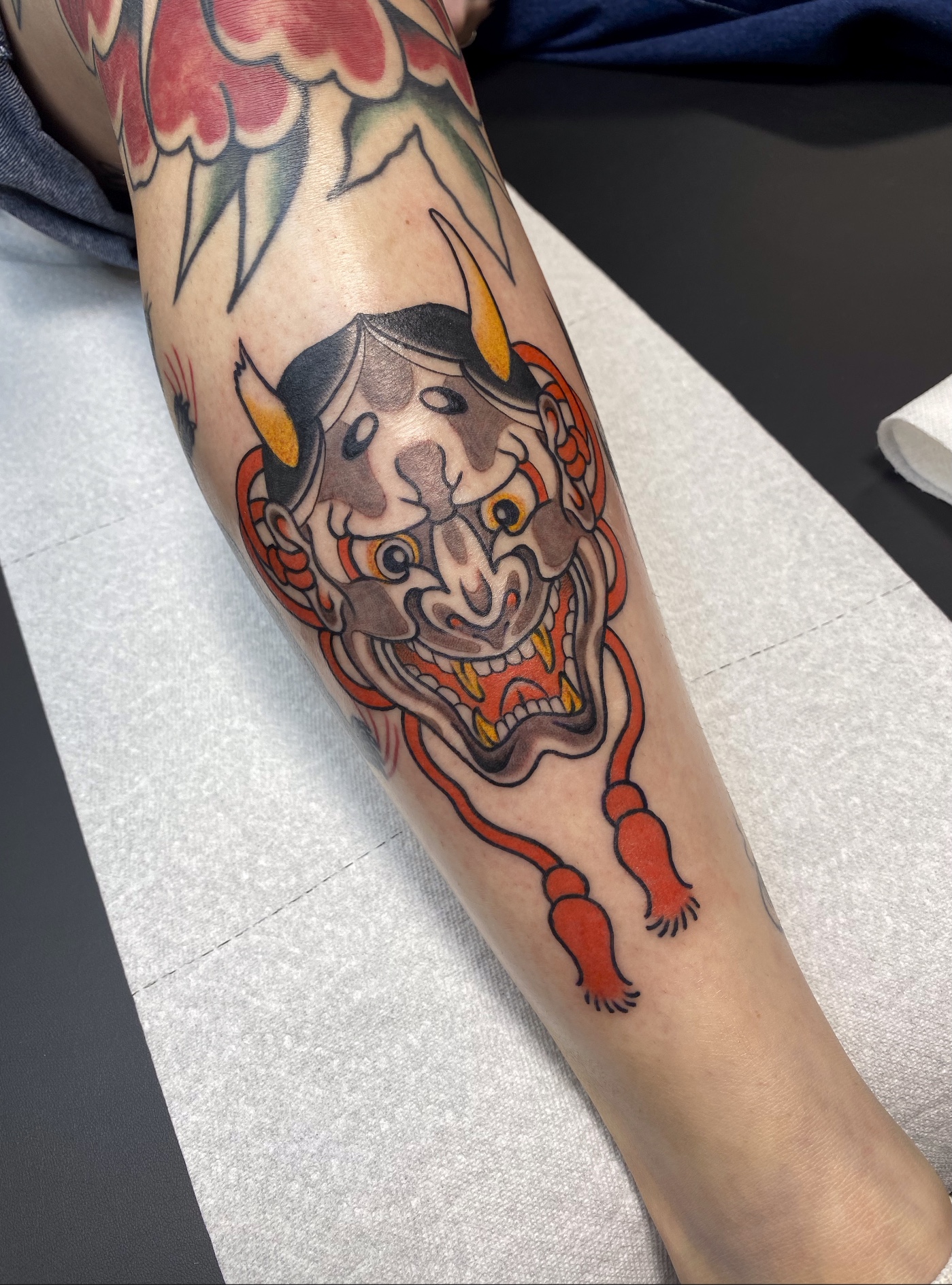 tatouage de belladonna hurricane cocotte de pin